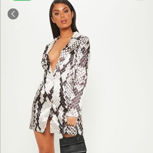 Prettylittlething blazer dress